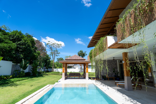 A Low-Density Pool Villa Investment in Cherngtalay image