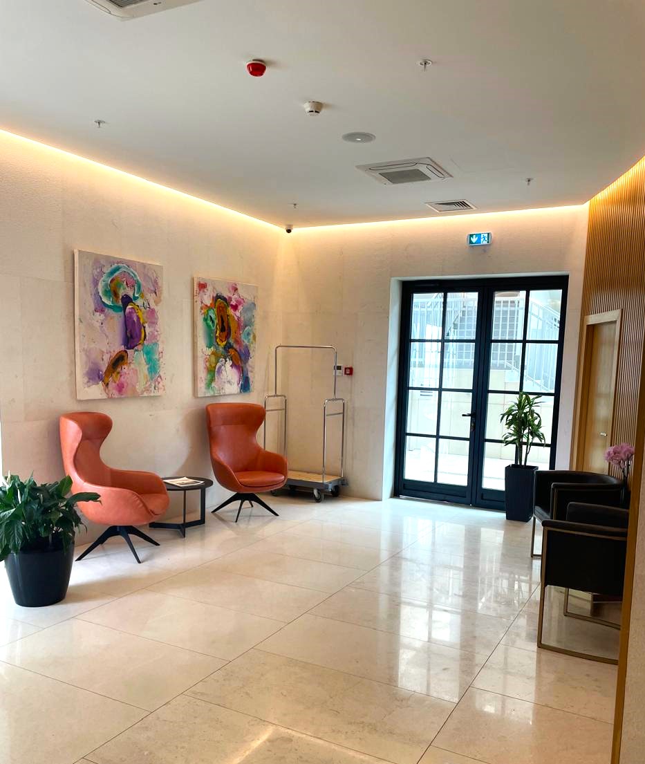 Modern Two-Bedroom Apartments in Sunraf Complex – Prime Seafront Location image