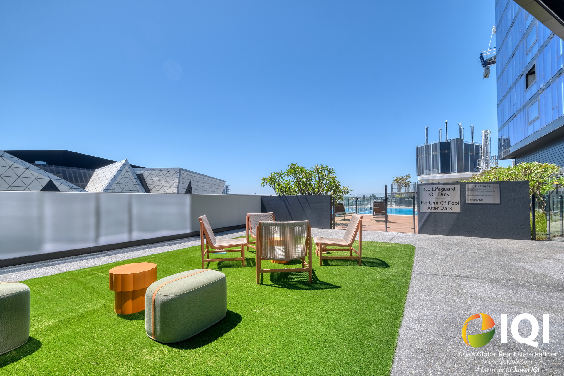 Sky-High City Living in the Heart of Perth! image