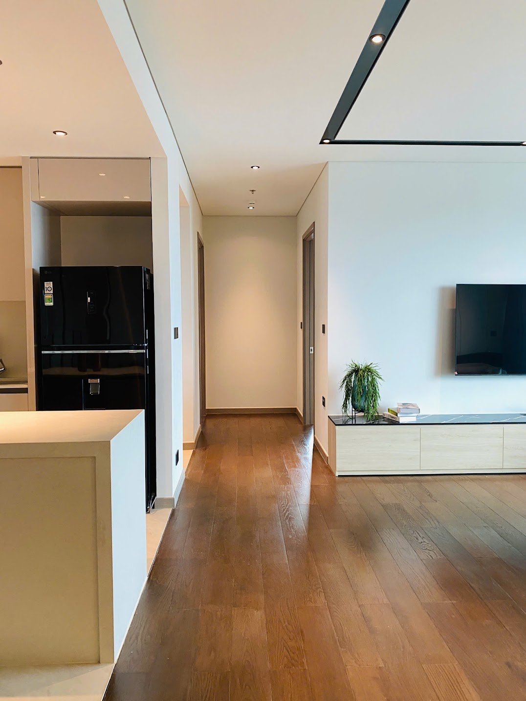 GRAND MARINA SAIGON 2 BEDROOMS, MONTHLY RENR $4000 image