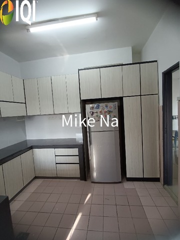 Evergreen Park Acorn and Hazel image