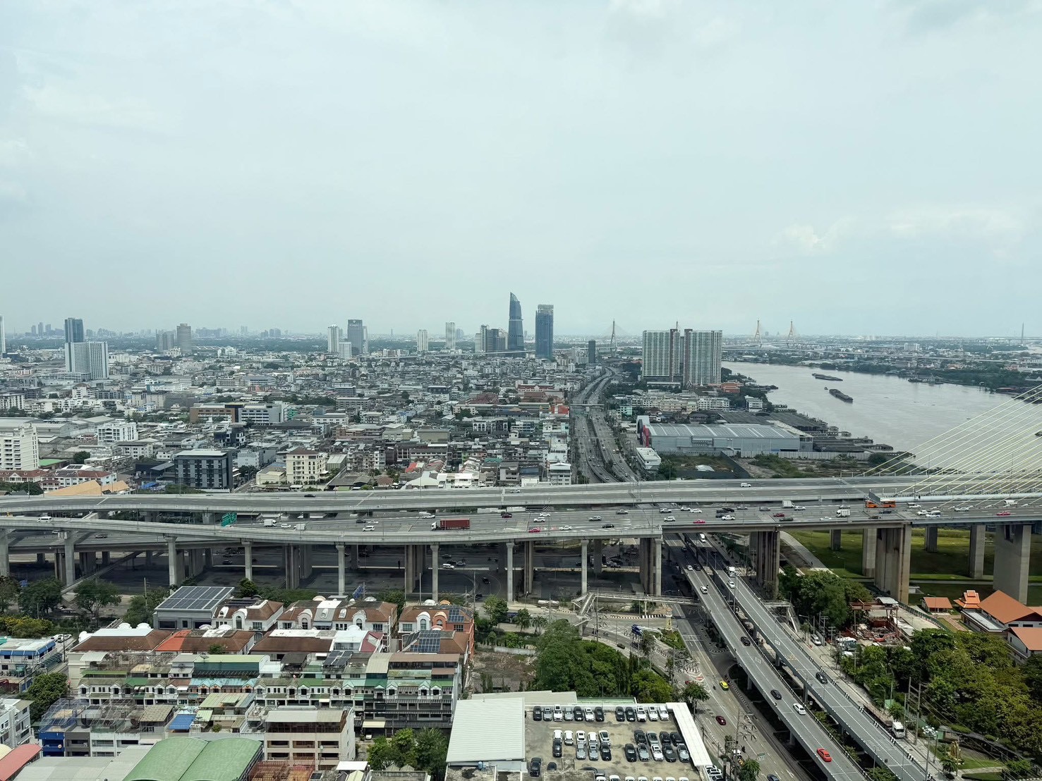 Rare Riverfront Residence in Bangkok | High-Floor Exclusive Unit | Starview Rama 3 For Sale image