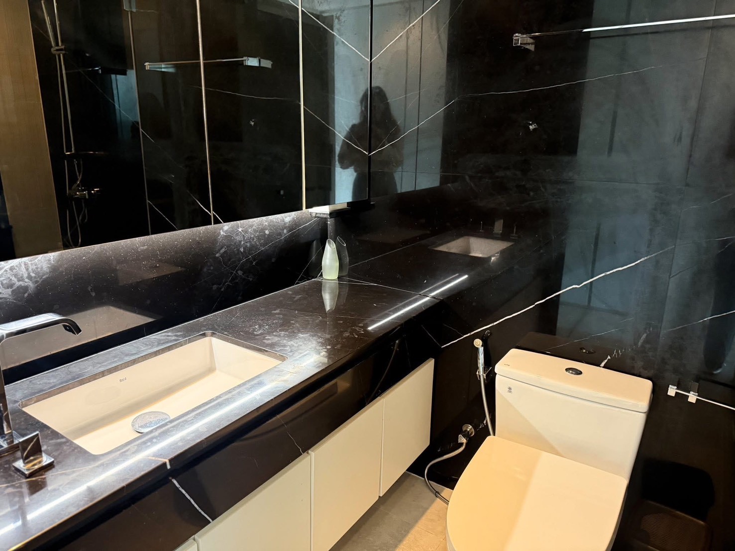 Rare Riverfront Residence in Bangkok | High-Floor Exclusive Unit | Starview Rama 3 For Sale image