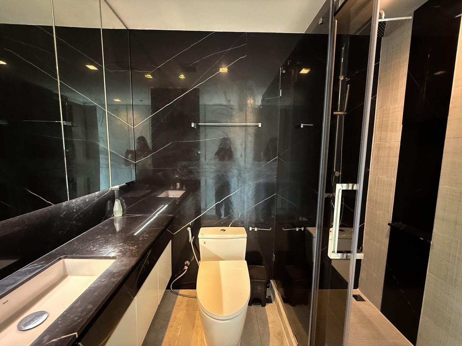 Rare Riverfront Residence in Bangkok | High-Floor Exclusive Unit | Starview Rama 3 For Sale image