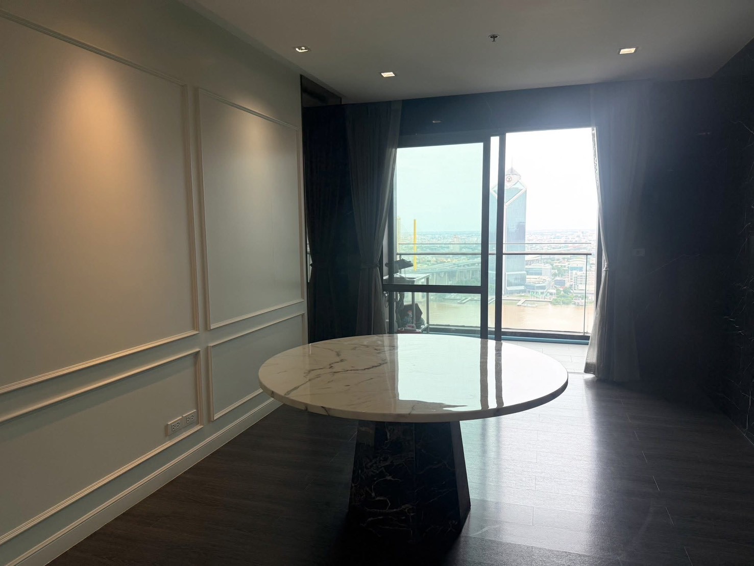Rare Riverfront Residence in Bangkok | High-Floor Exclusive Unit | Starview Rama 3 For Sale image
