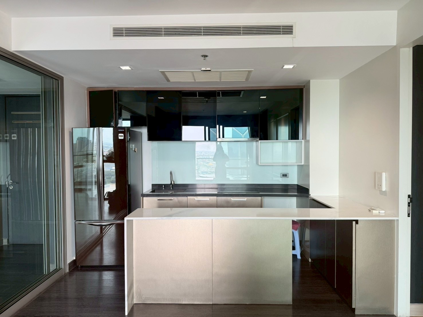 Rare Riverfront Residence in Bangkok | High-Floor Exclusive Unit | Starview Rama 3 For Sale image