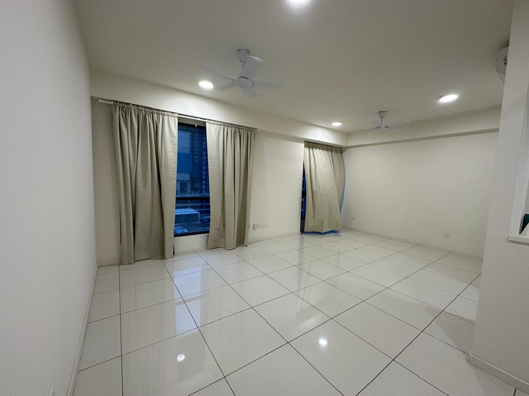 Emerald 9 Condominium image