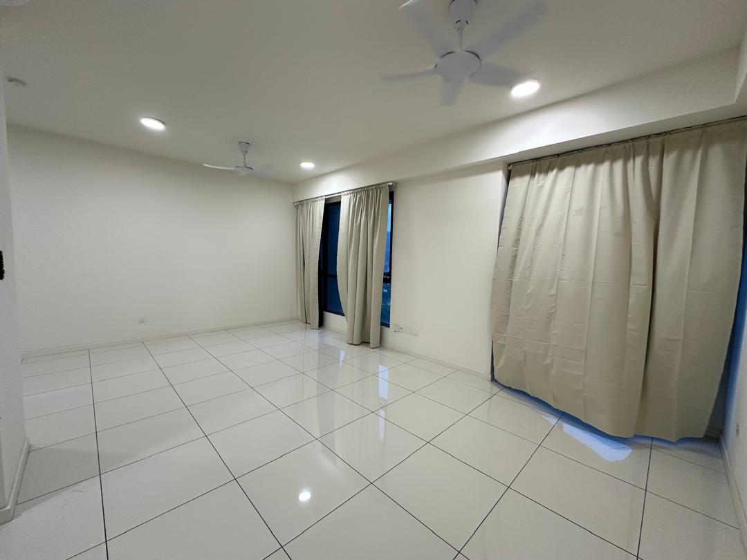 Emerald 9 Condominium image