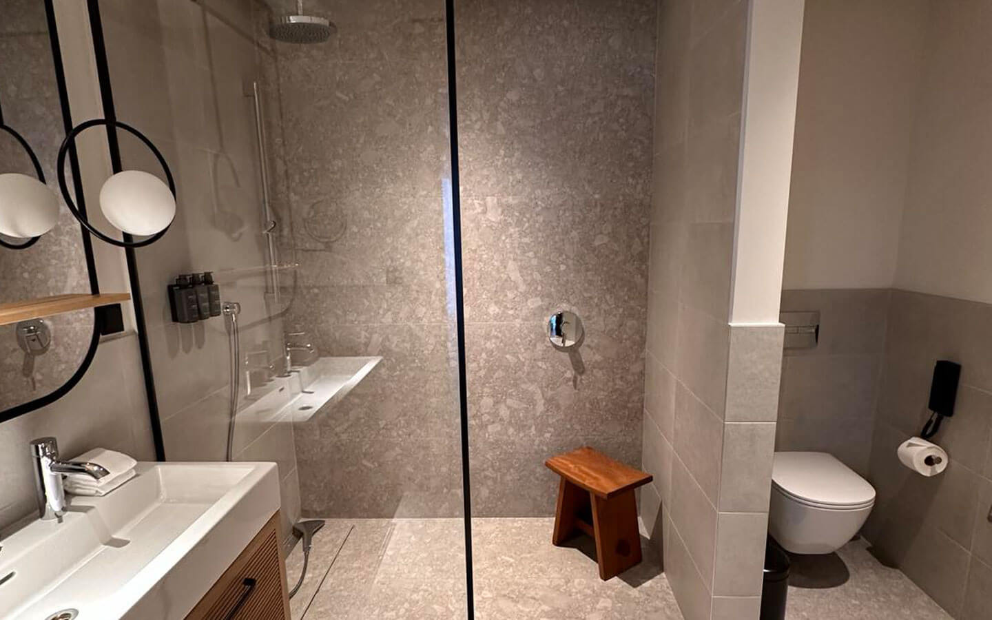 Elegant One-Bedroom Apartment for Sale in Porto Montenegro image