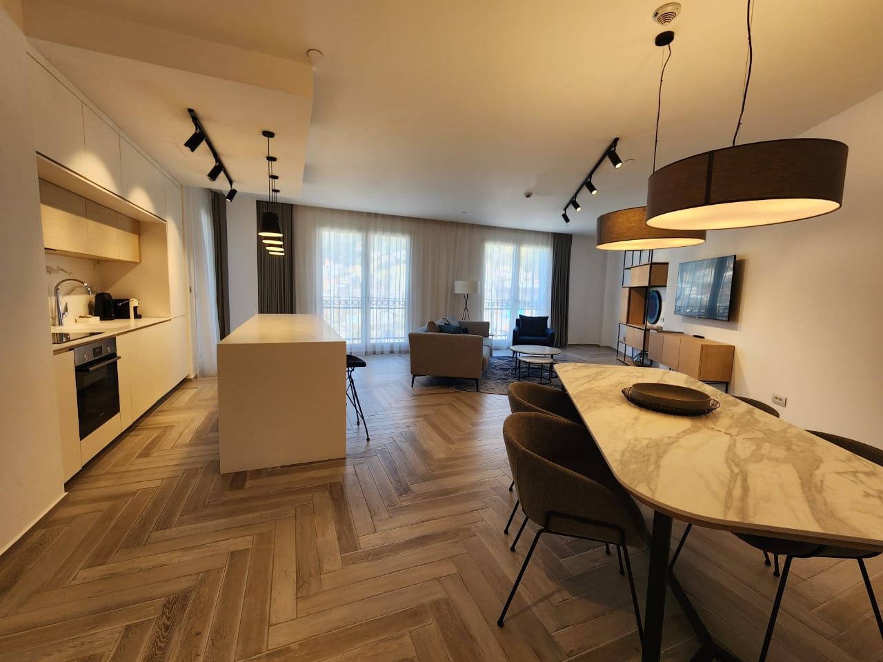 Modern Two-Bedroom Apartment in Lazure Residential Complex image