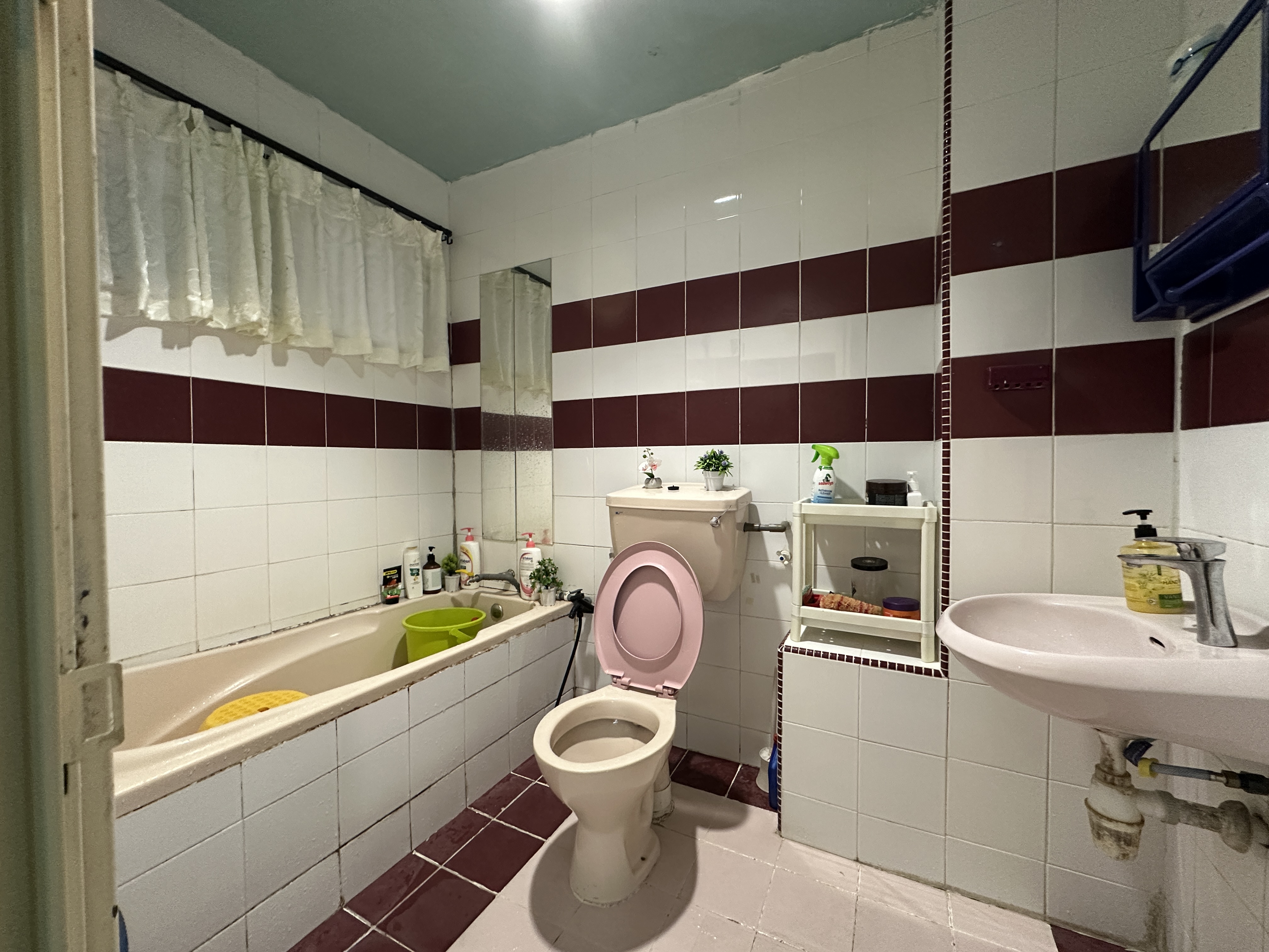 Taman Lembah Maju 600 Apartment image