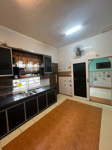 Taman Bukit Kristal image