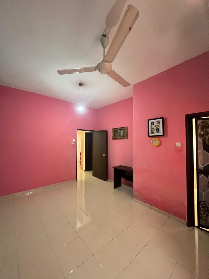 Taman Bukit Kristal image