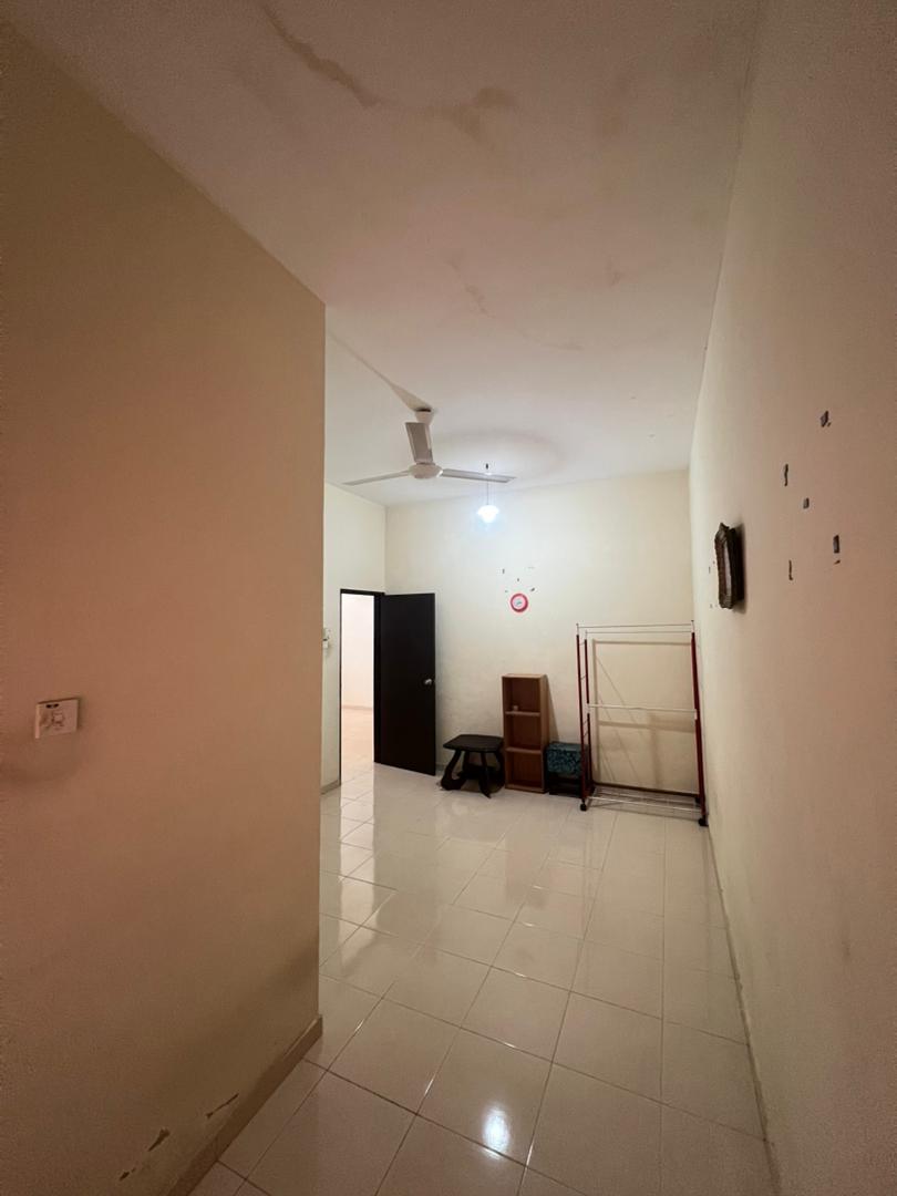 Taman Bukit Kristal image