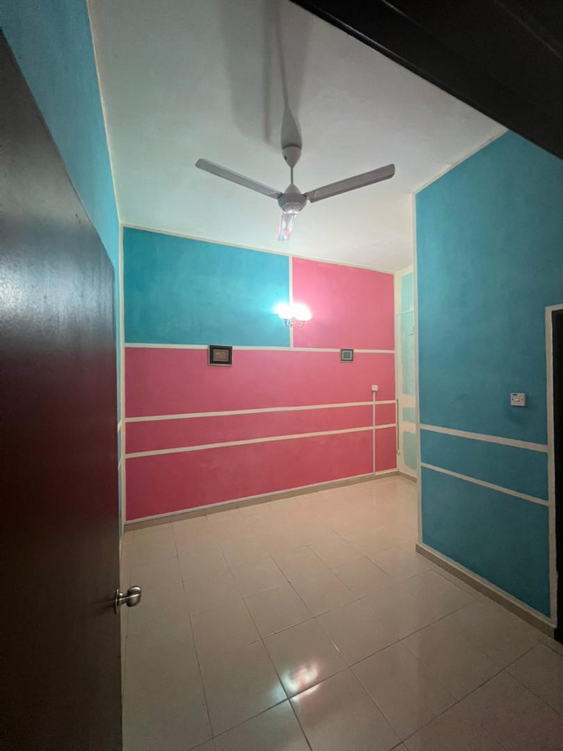 Taman Bukit Kristal image