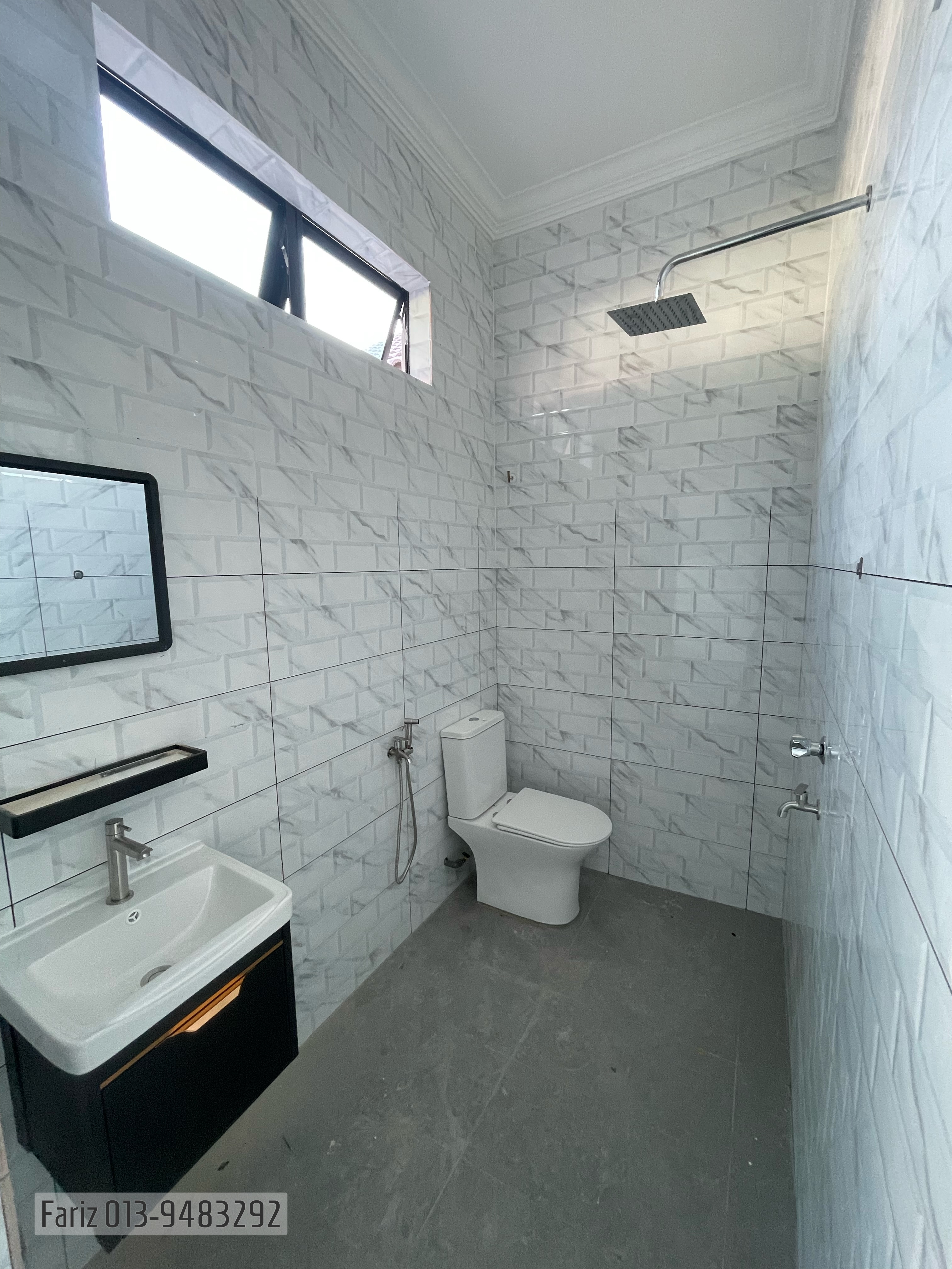 Kampung Sura Tengah image