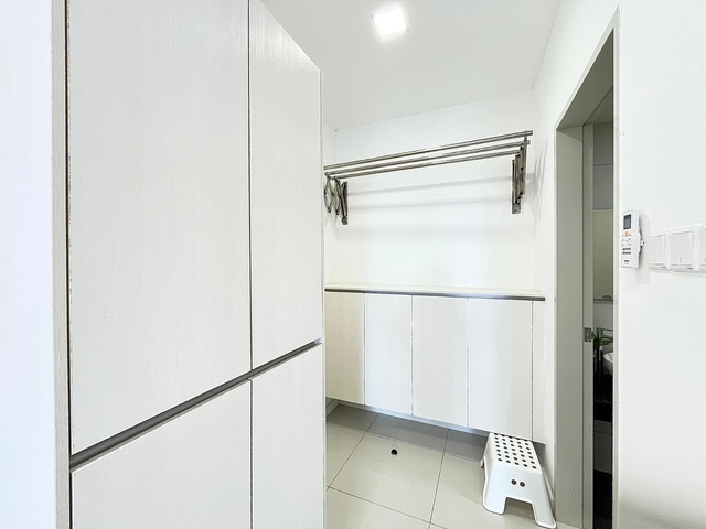 Chambers Residence image