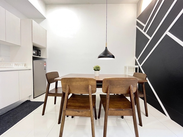 Chambers Residence image