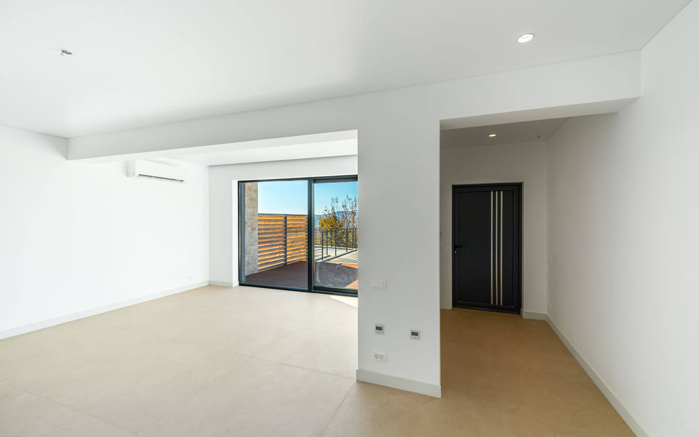 Modern Townhouses with Panoramic Sea Views in Green Hill image