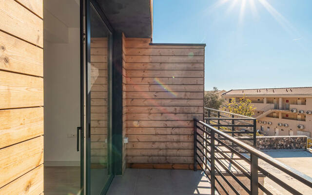 Modern Townhouses with Panoramic Sea Views in Green Hill image