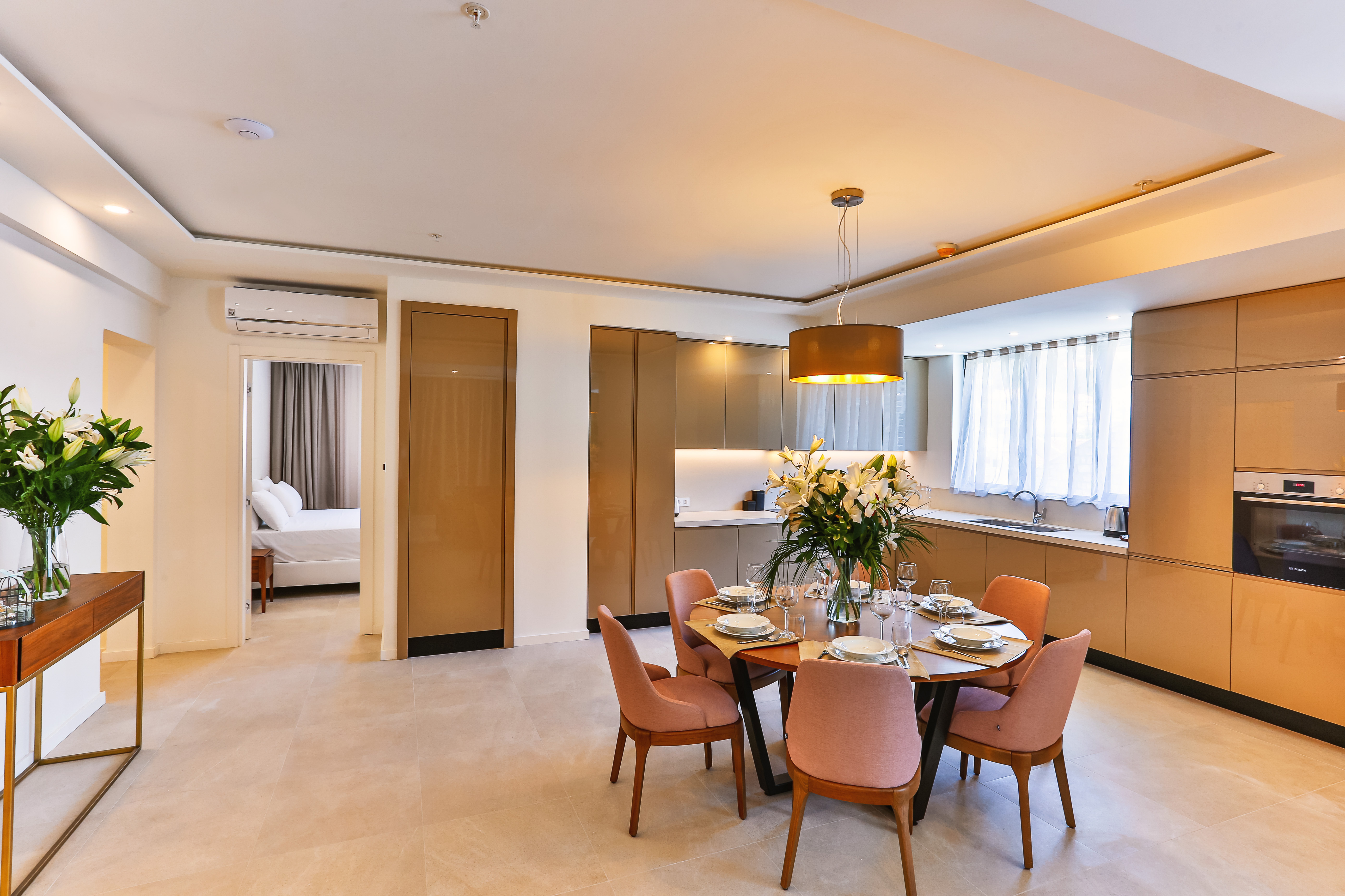 Modern Three-Bedroom Apartments in Sunraf Complex – Prime Seafront Location image