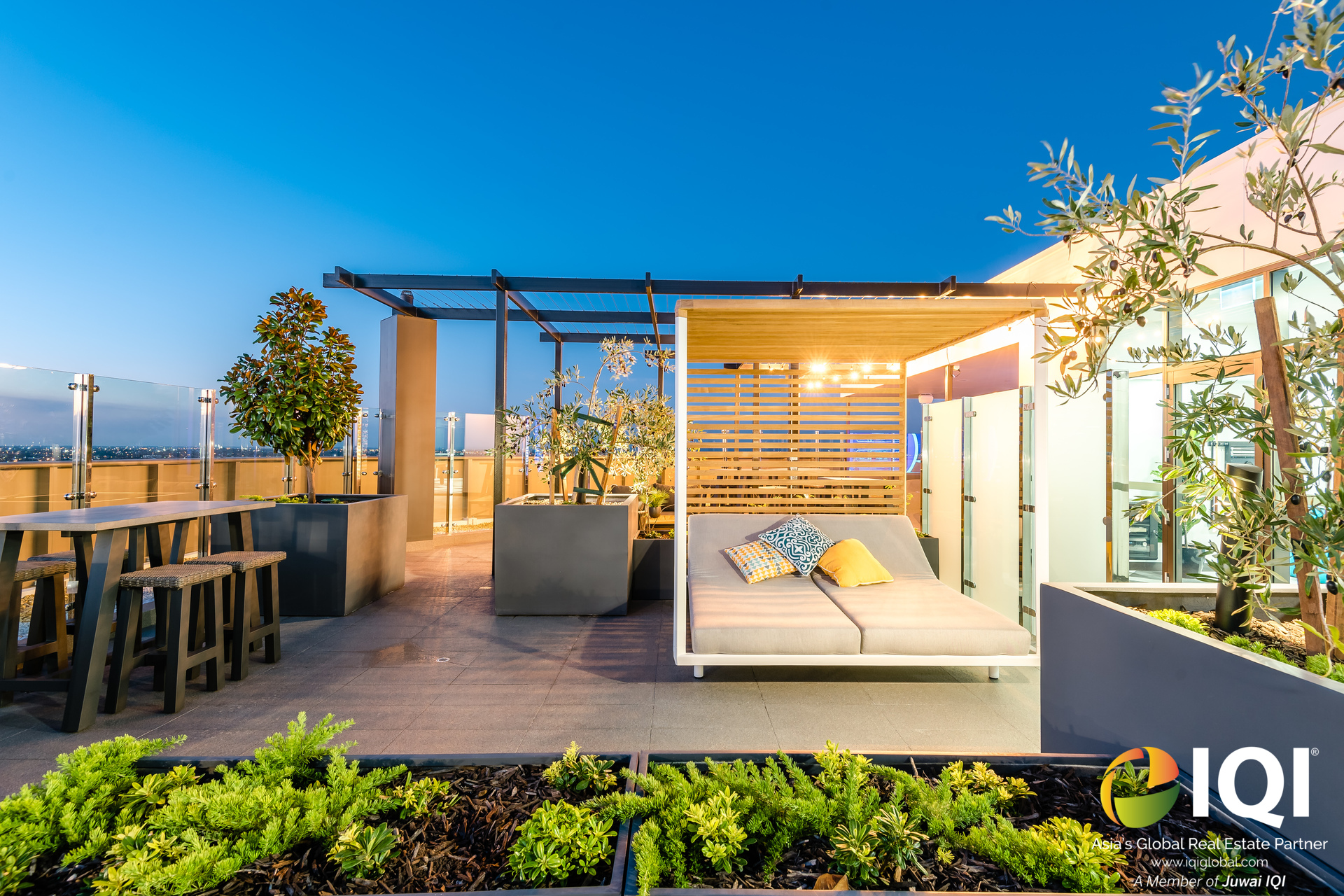 Living In The Heart of Burswood with Sunrise Views
 image