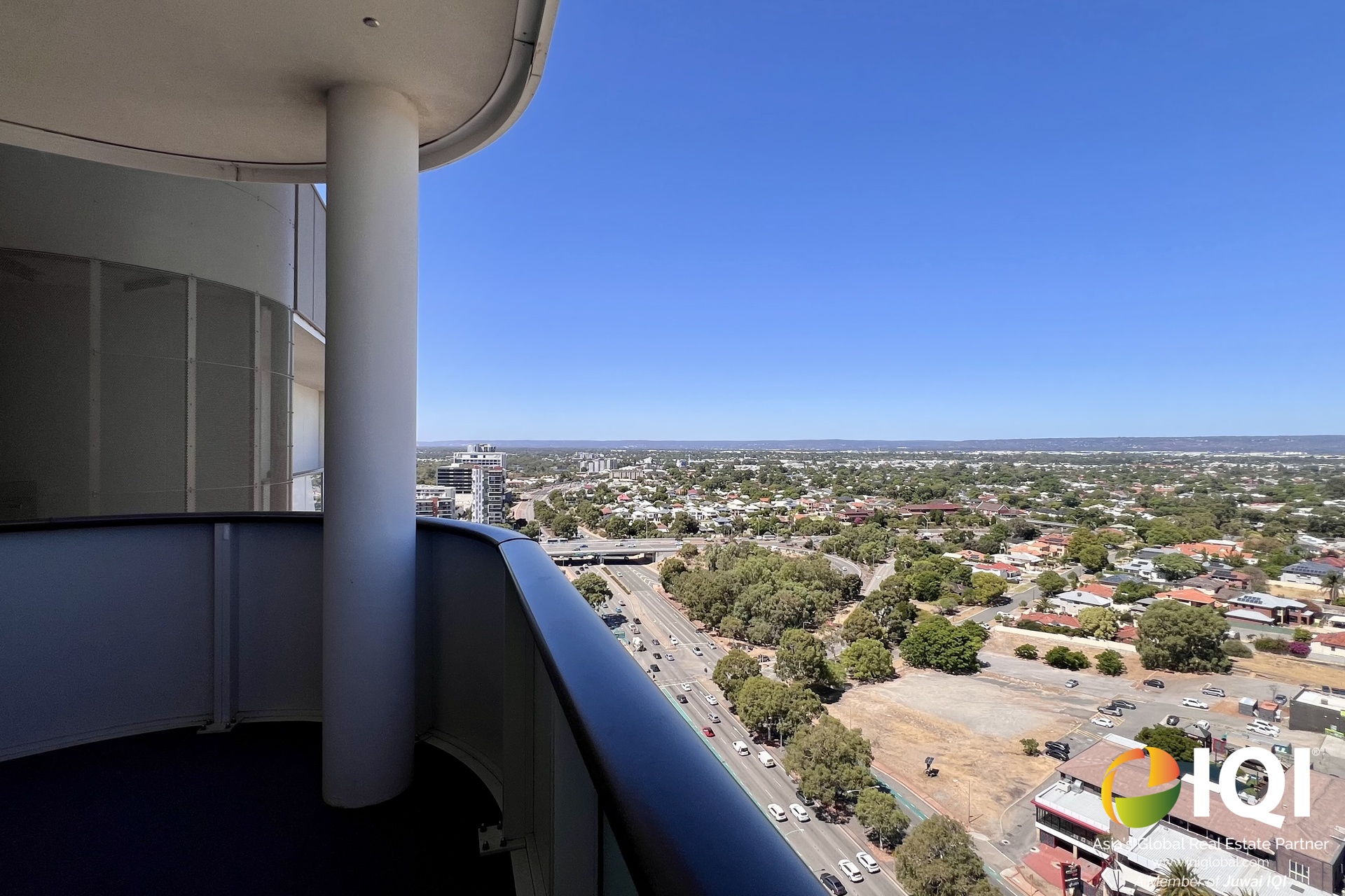 Sophisticated Urban Living with Sunrise Views image