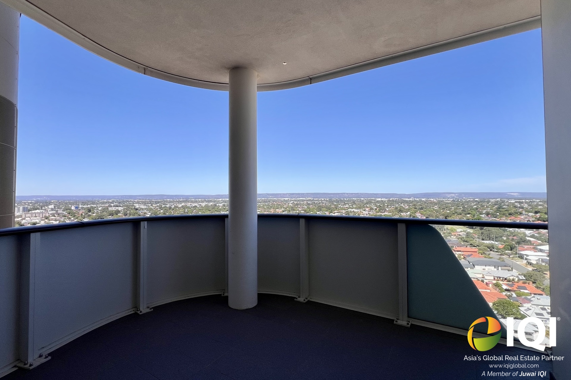 Sophisticated Urban Living with Sunrise Views image