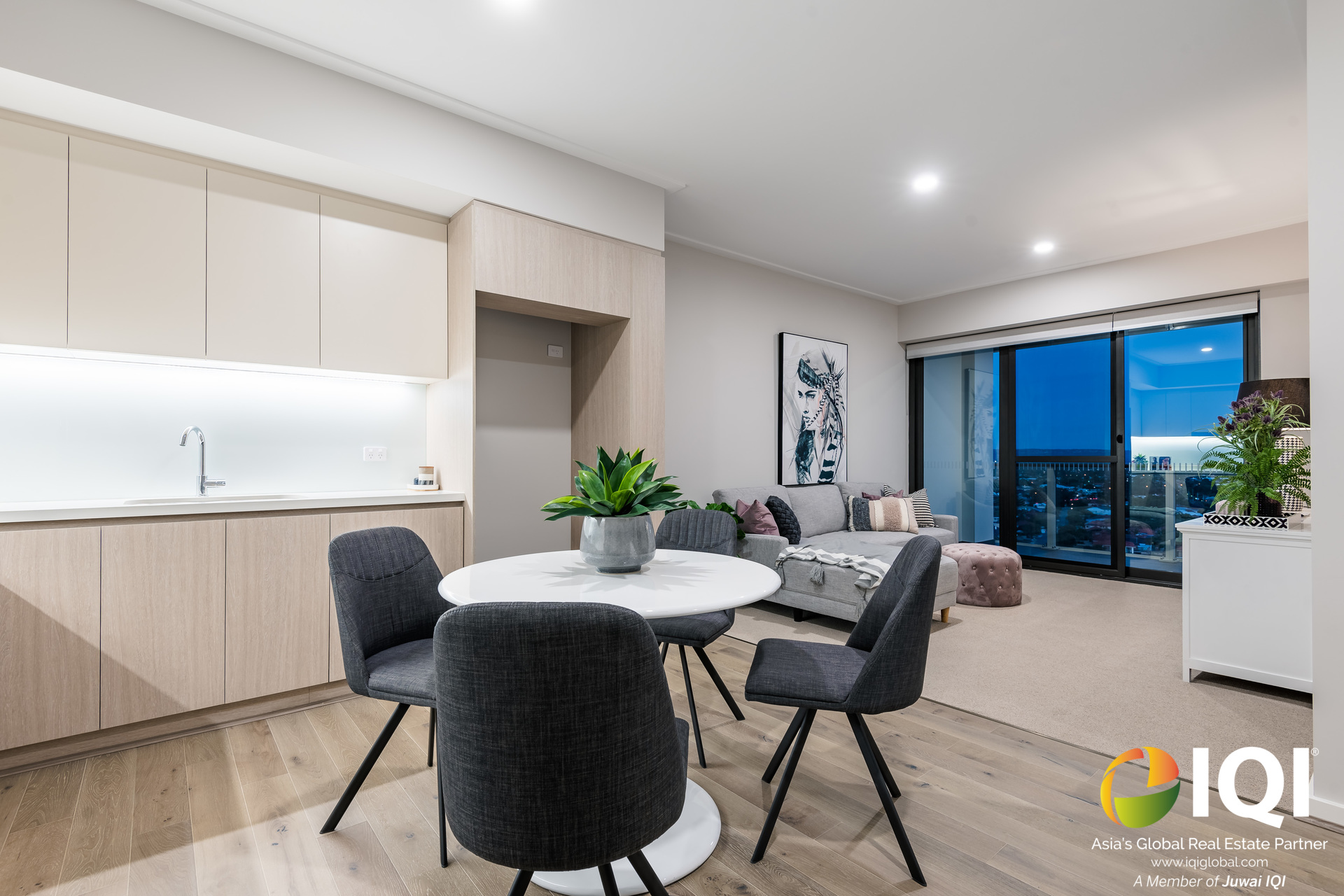 Living In The Heart of Burswood with Sunrise Views
 image