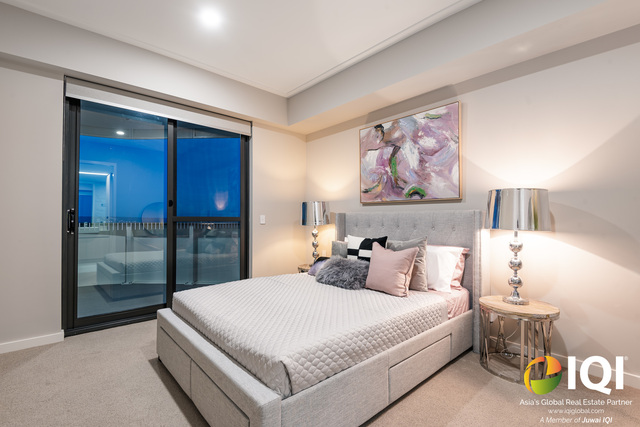 Living In The Heart of Burswood with Sunrise Views
 image