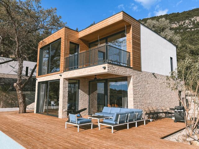 Modern Villas with Panoramic Sea Views in Green Hill image