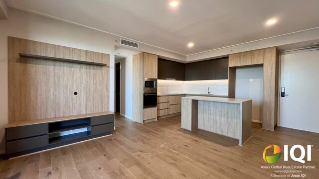 Sophisticated Urban Living with Sunrise Views photo