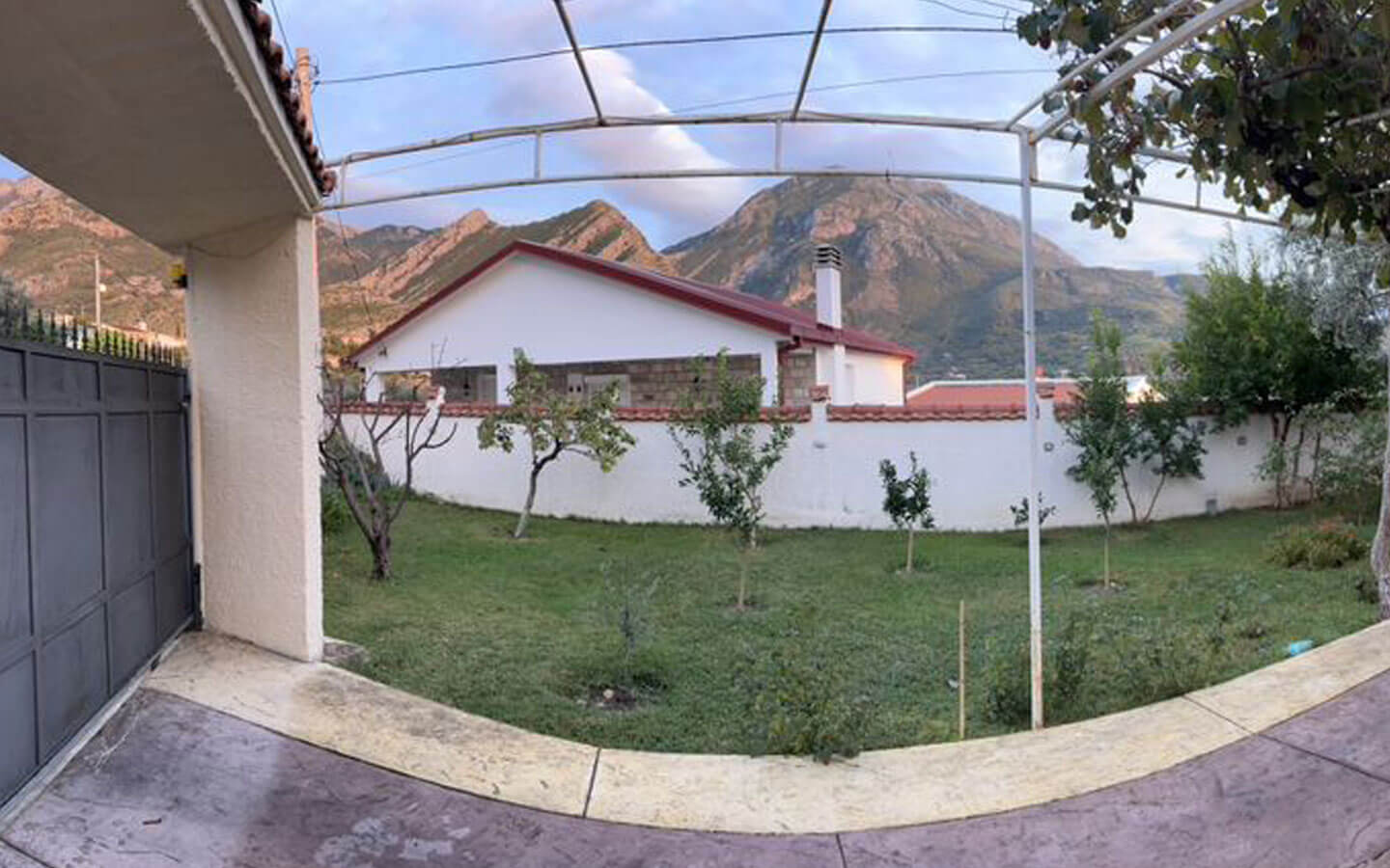 Spacious Family House with Swimming Pool and Mediterranean Garden image