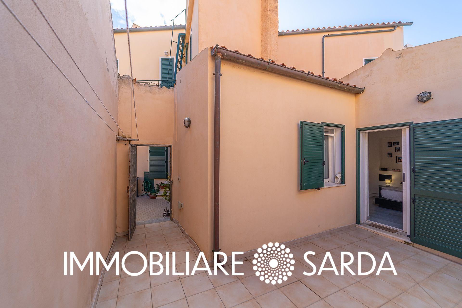 MAI-01-26 | Charming Apartment in Historic Building, La Maddalena image