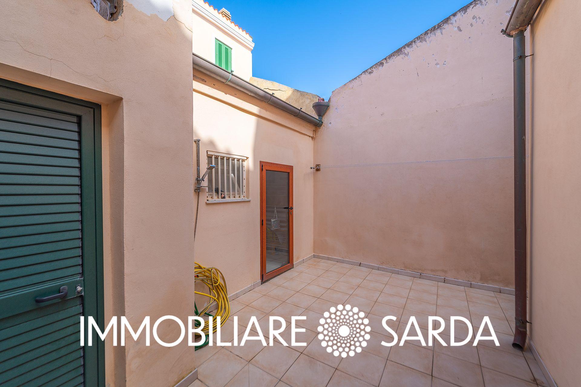 MAI-01-26 | Charming Apartment in Historic Building, La Maddalena image