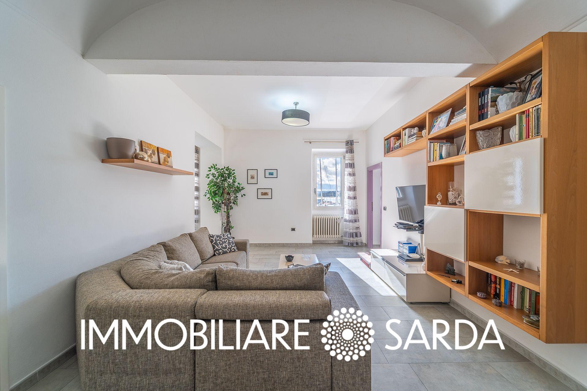 MAI-01-26 | Charming Apartment in Historic Building, La Maddalena image