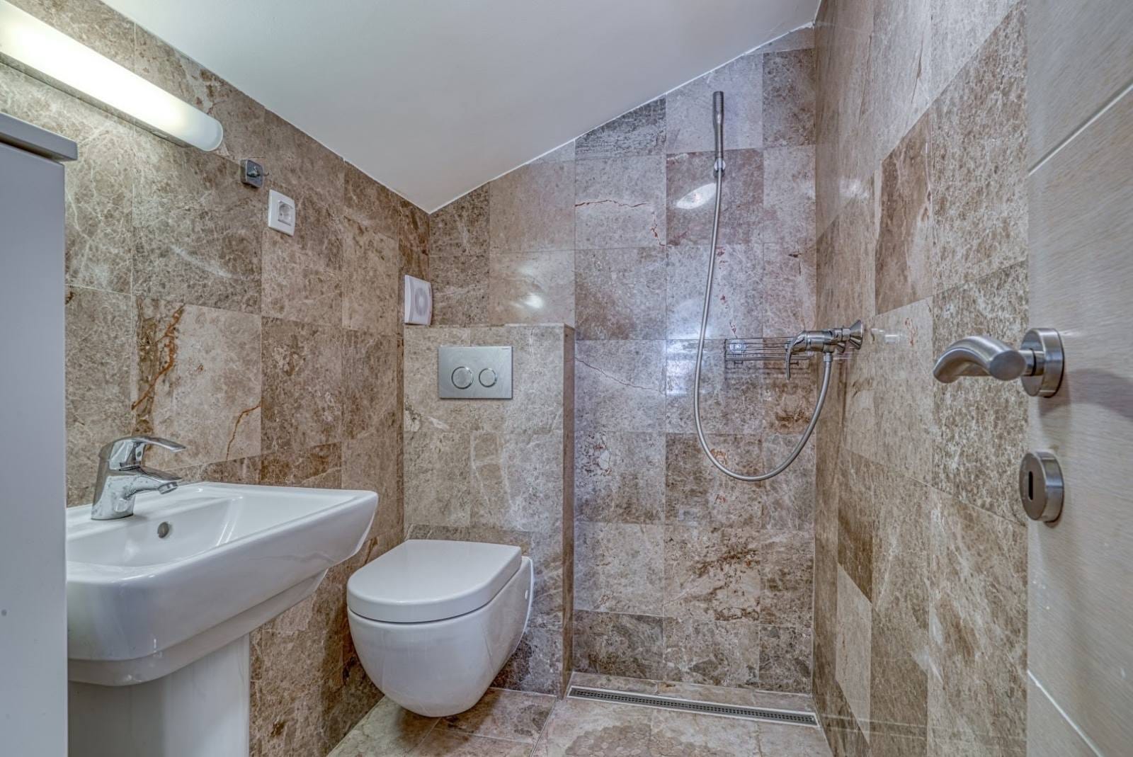 Four-bedroom apartment for sale in Pržno image