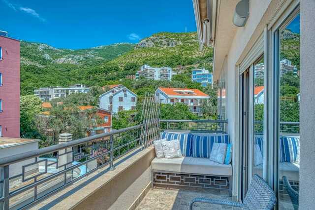 Four-bedroom apartment for sale in Pržno image