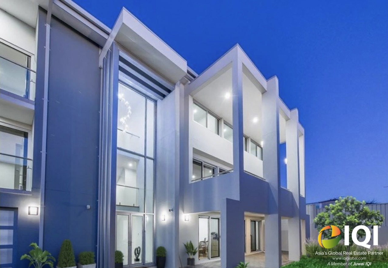 Statement Architecture | 528sqm of Coastal Living image