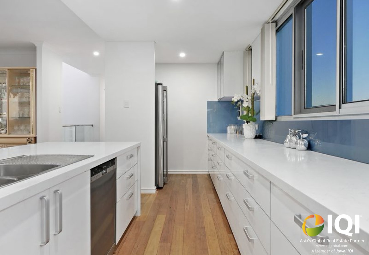 Statement Architecture | 528sqm of Coastal Living image