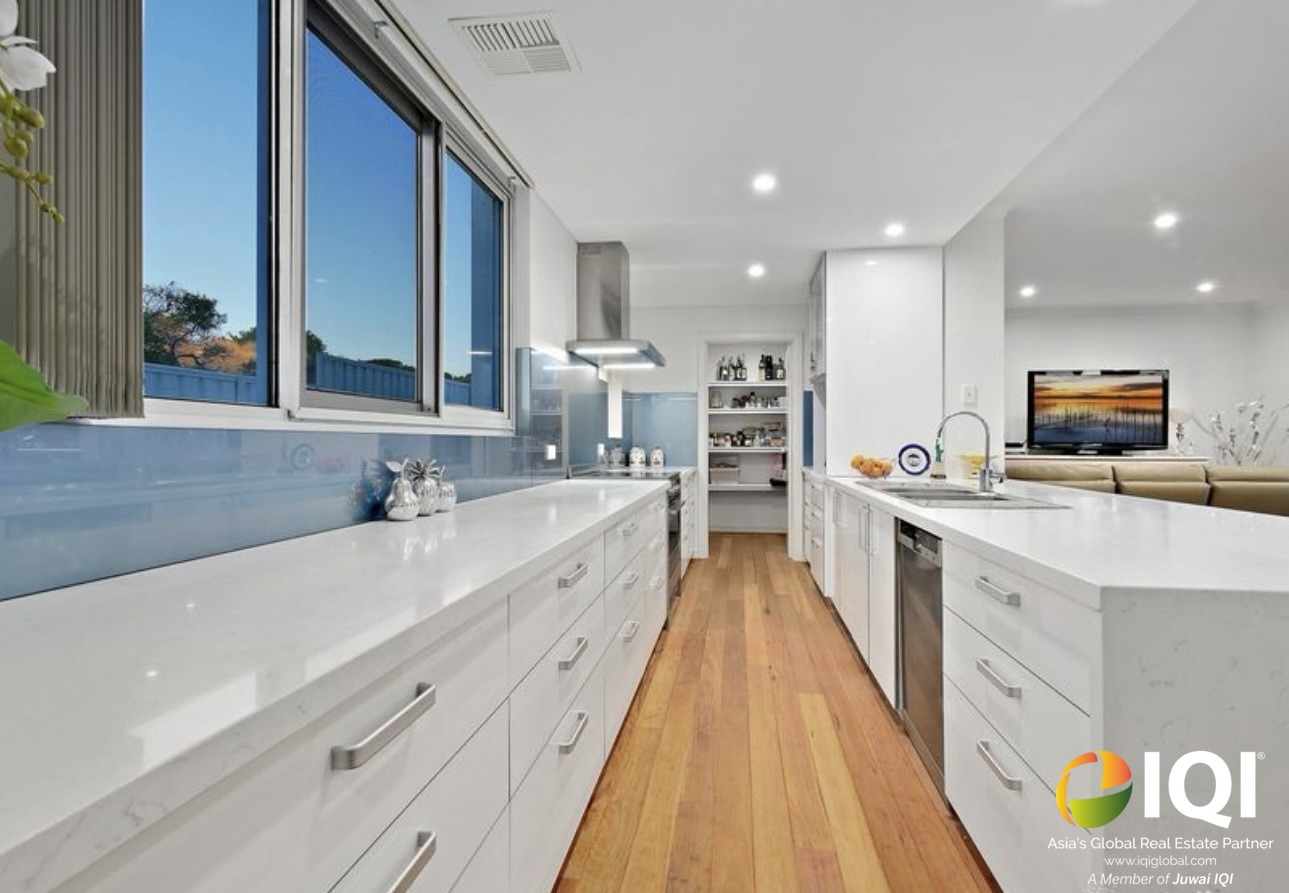 Statement Architecture | 528sqm of Coastal Living image