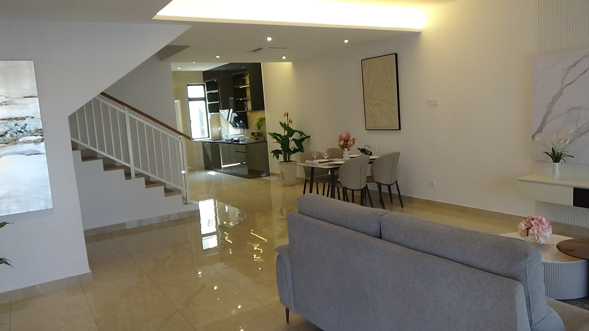 Taman Tangga Batu Indah image