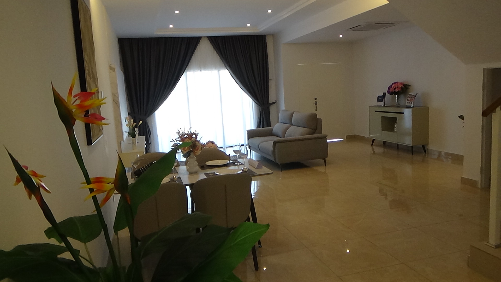 Taman Tangga Batu Indah image