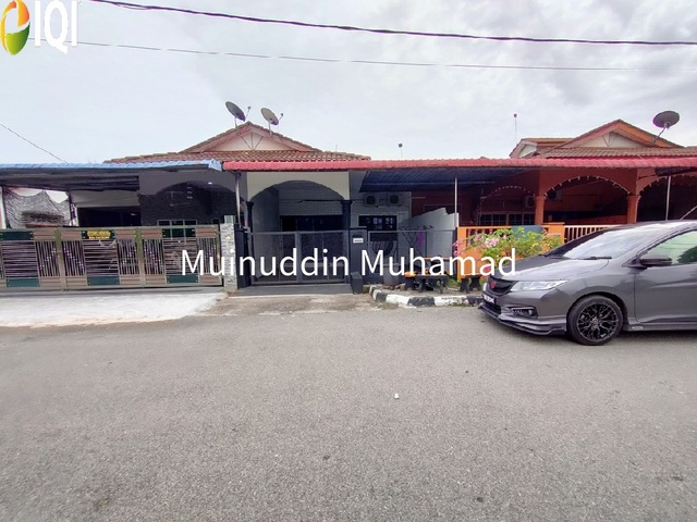 Taman Desa Bernam Hutan Melintang Perak photo