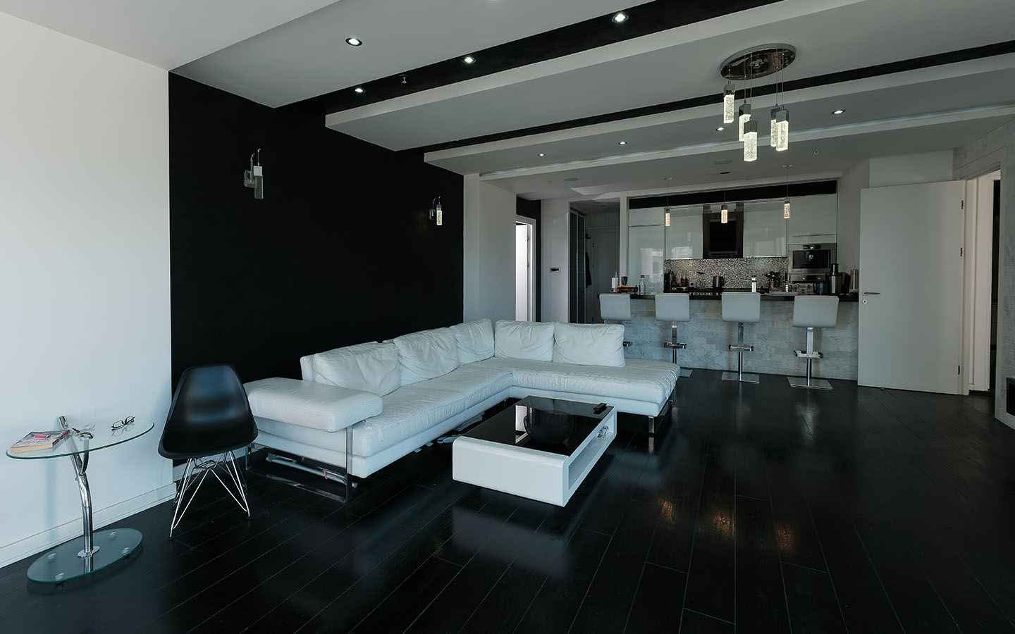 Two-bedroom apartment for sale in the residential building “Tre Canne” image