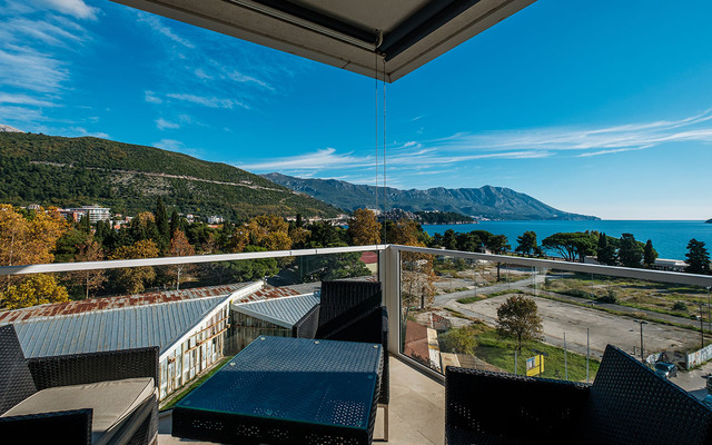 Two-bedroom apartment for sale in the residential building “Tre Canne” photo