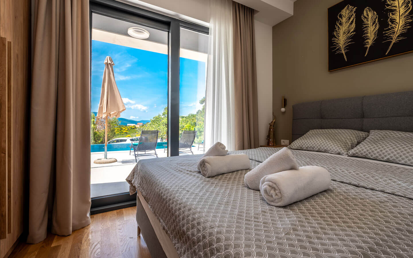 Modern Villa with Infinity Pool and Panoramic Sea View image