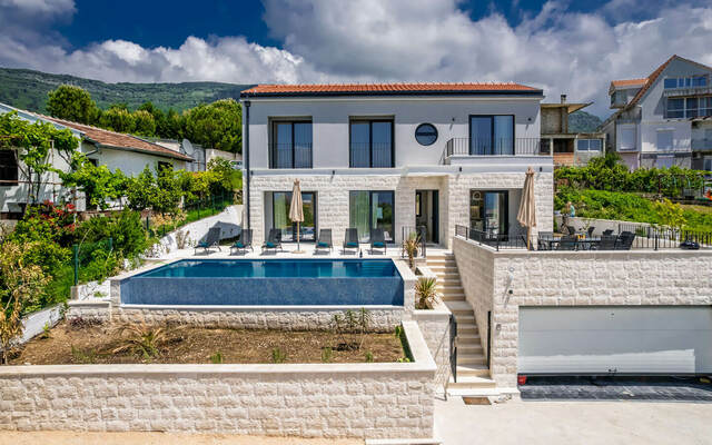 Modern Villa with Infinity Pool and Panoramic Sea View image