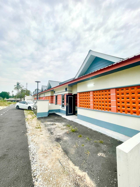 Rumah Sewa 5 pintu Kampung Sesapan Kelubi