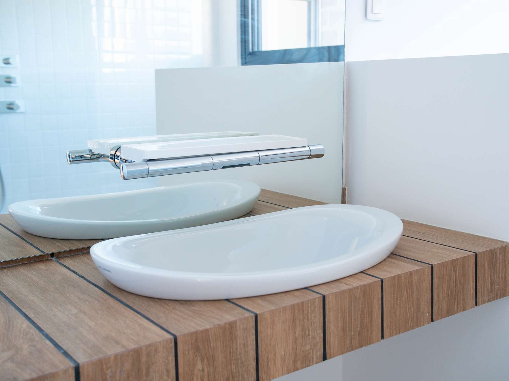 Modern villa with a spectacular view image